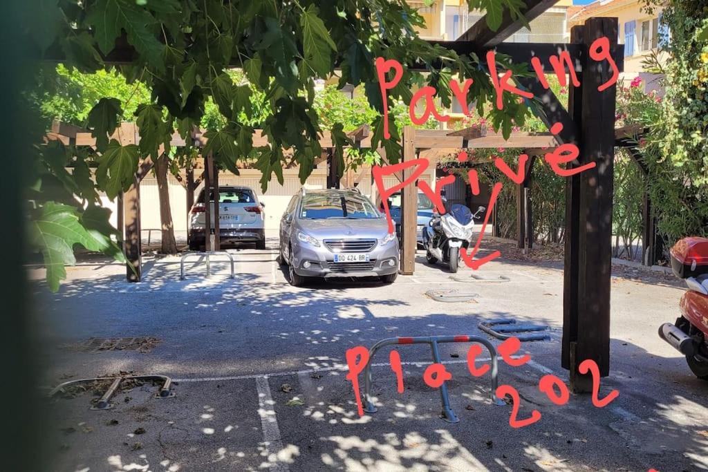 Appart Le Lavandou Exteriör bild